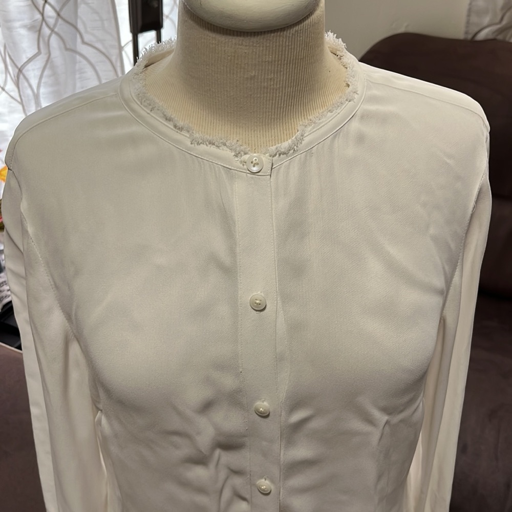 Club Monaco - Picture 3 of 10